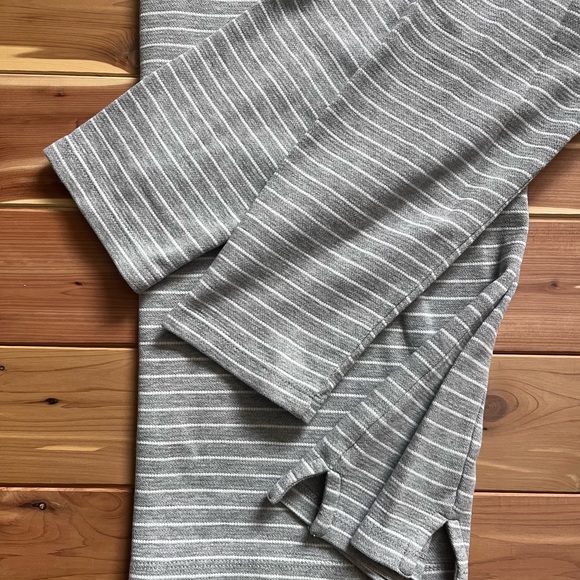 𝗖𝗹𝘂𝗯 𝗠𝗼𝗻𝗶𝗰𝗼 𝖫𝗈𝗇𝗀 𝗌𝗅𝖾𝖾𝗏𝖾 𝗌𝗍𝗋𝗂𝗉𝖾𝖽 𝗌𝗁𝗂𝗋𝗍 - Picture 5 of 9